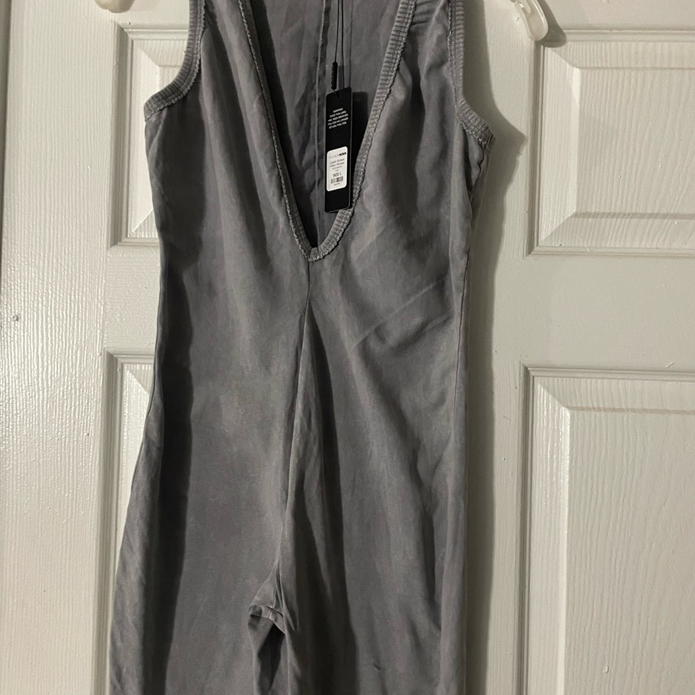Fashion Nova, V neck Romper, grey, size L